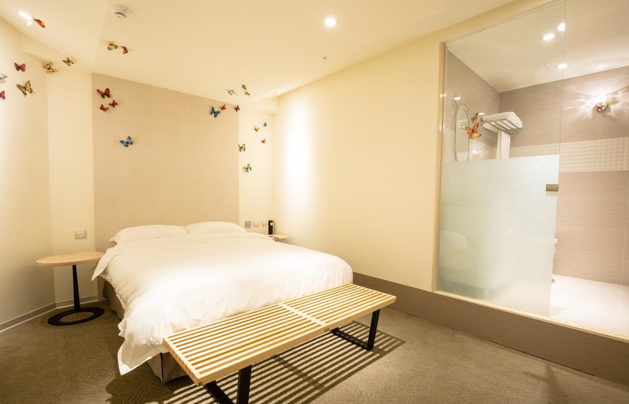 Walker Hotel. Ximen Taipei Rum bild